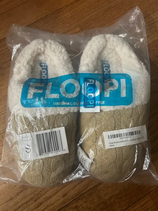 Floopi Women's Cream Cable-Knit Sherpa-Lined Slippers size 5/6 - Image 3
