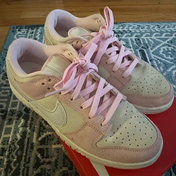Nike Dunk Low Lx pink suede - Image 3