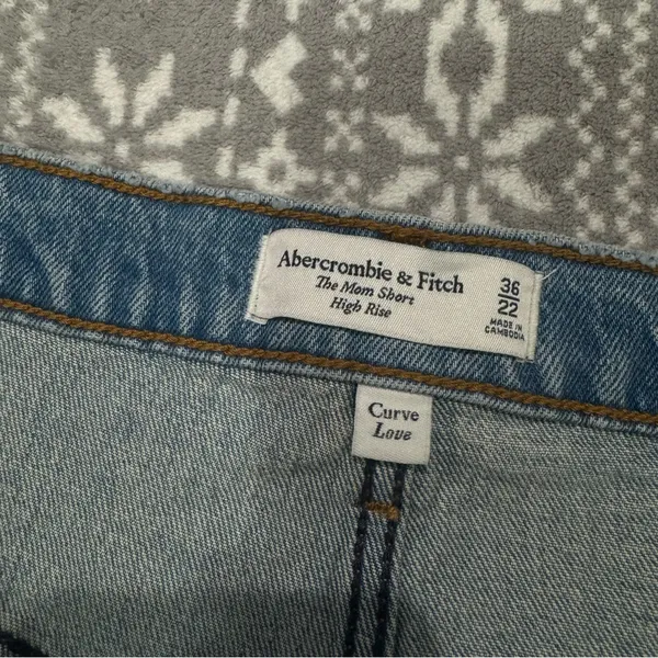 NWT Abercrombie & Fitch Curve Love High‎ Rise Mom Shorts Blue Size 22 Plus - Image 7