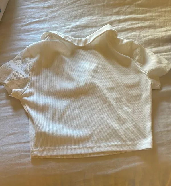 Amazon White Collared Crop Top - Image 6