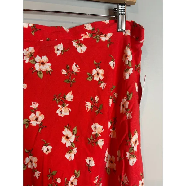 NWT Old Navy red floral midi skirt - Image 3