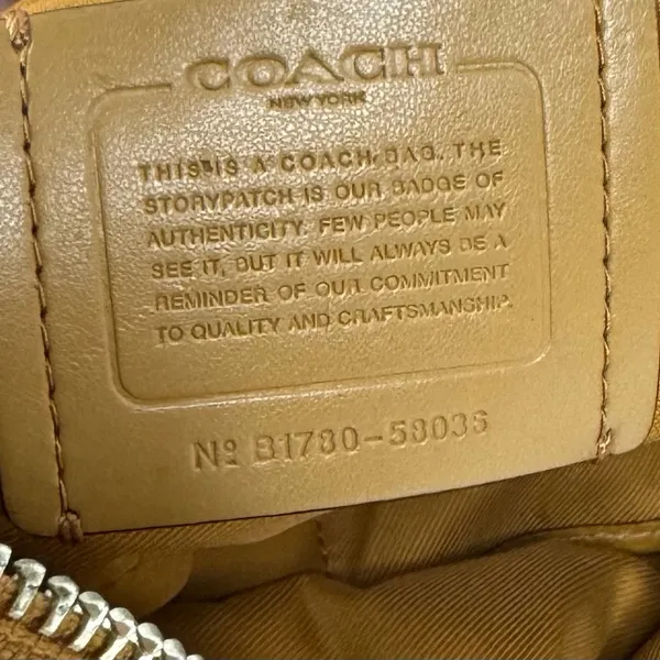 Coach Pebbled Leather Hobo Bag - Image 7