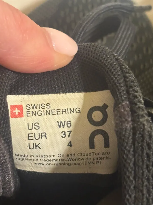 On Cloud, Black, Shoes, Women’s Size 6 - Image 4