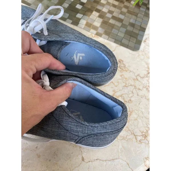 Vans Size 8 women’s gray sneakers - Image 8