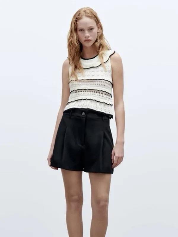 Zara High Waisted Pleated Black Shorts - Image 2
