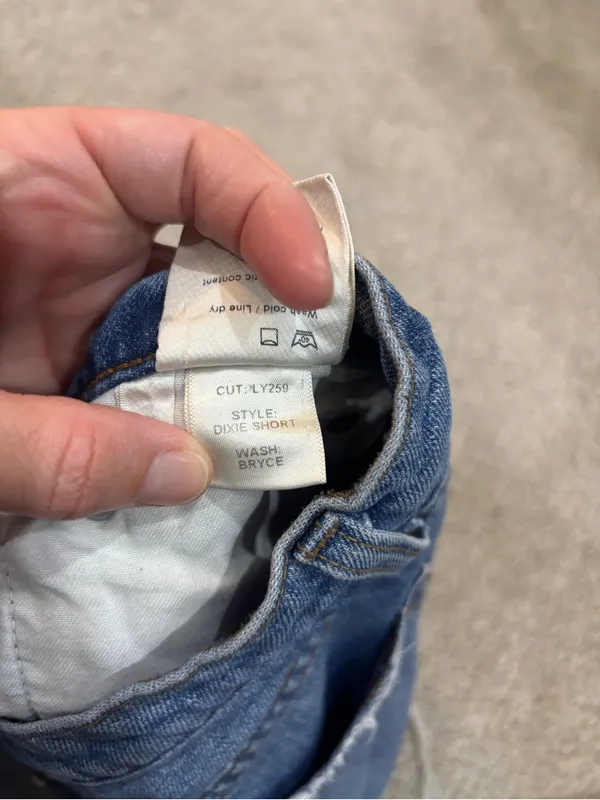 Reformation Size 28 Dixie Jorts High Rise Button Fly Bryce Wash Distressed - Image 9