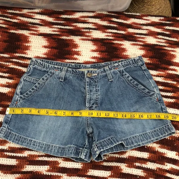 Y2K Vintage American Eagle Micro Mini Baddie Low Rise Denim Jean Booty Cargo Shorts Light Blue #gothic #whimsigoth #cyber #punk #biker whimsygoth Size 4-Measurement in pics - Image 4