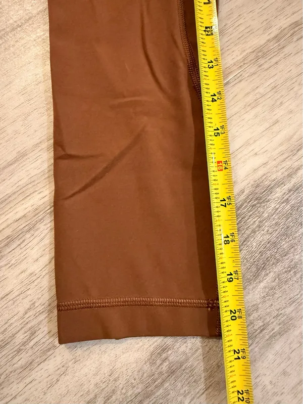 Brown Lululemon Leggings 20.5 inch - Image 4