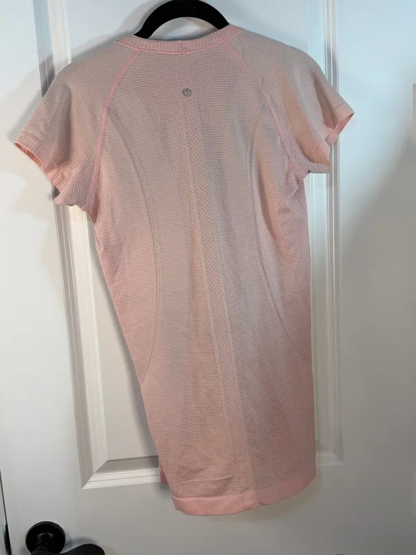 Lululemon Swiftly Tech Short Sleeve Scoop Neck Shirt Pink Size 6 - Image 4