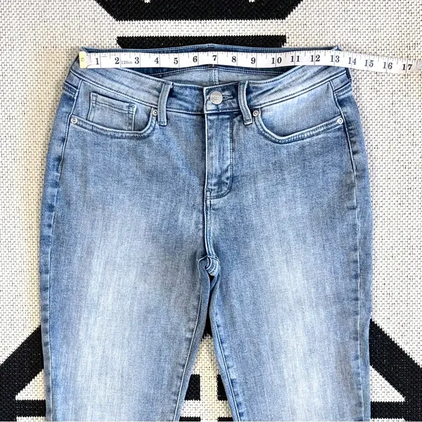 NYDJ Alina Legging Jean in Clean Affection Size 2 - Image 3