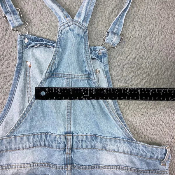 Denim Shorts Overalls Women M 10 Light Wash Distressed Raw Hem Shortalls Y2K 90s - Image 8