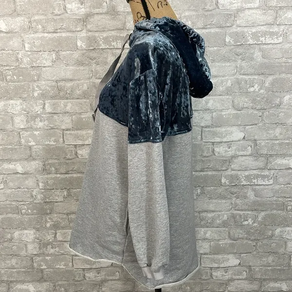 Gimmicks Velvet Hooded Sweatshirt - Image 3