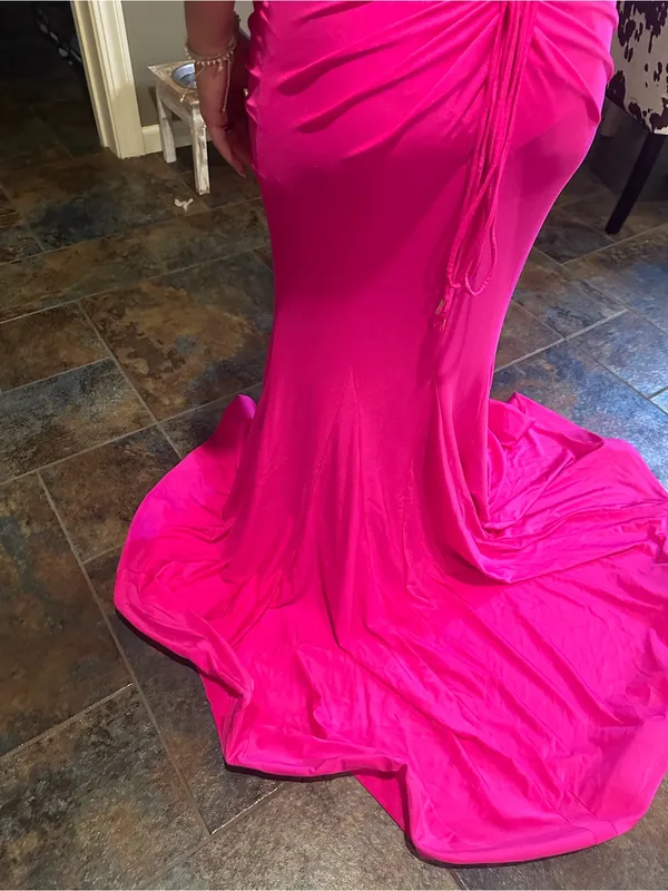 Sherri Hill Fusha Hot Pink Formal dress (Will get better pictures soon!) - Image 4