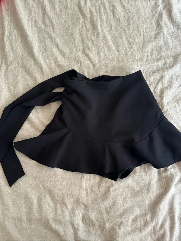 Zara Black Wrap Tie Skort XS - Image 2