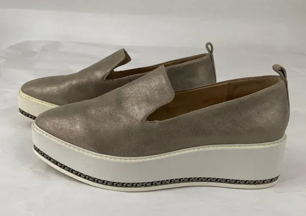 Brea Suede Platform Sneaker - Image 2