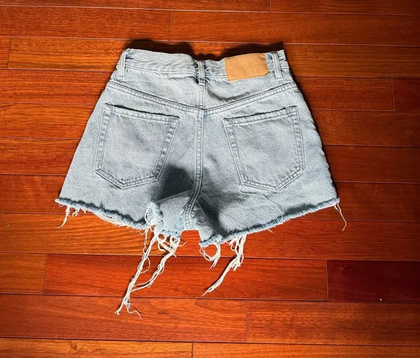PacSun Vintage High-Rise Jean Shorts - Image 2