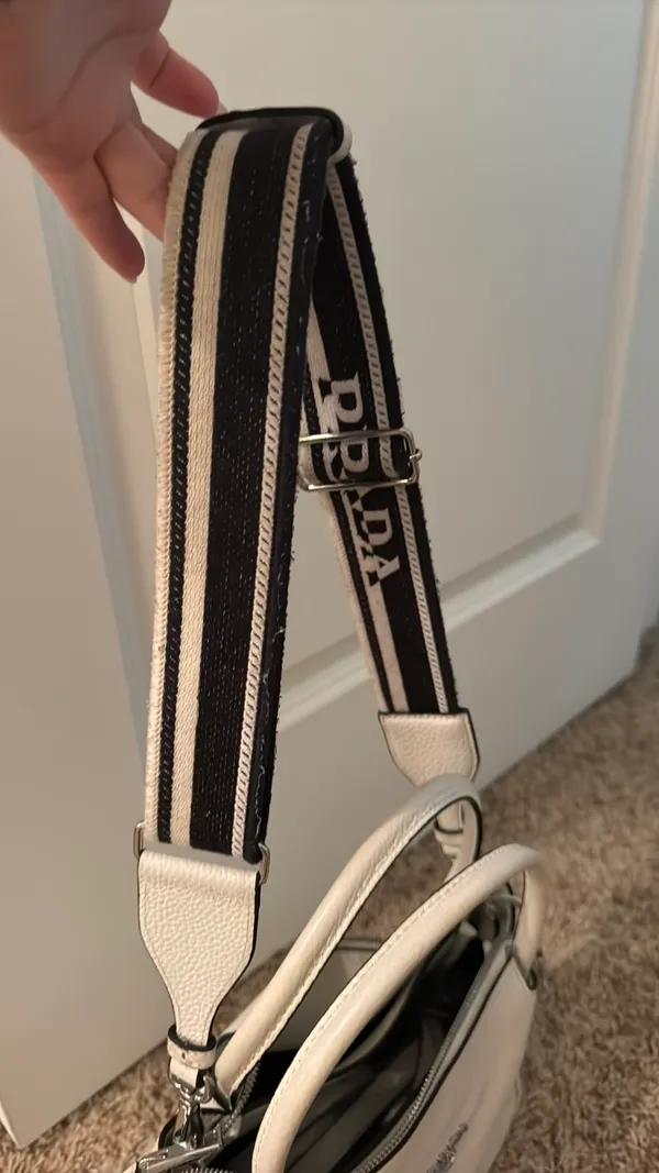 Prada Bag Leather - Image 12