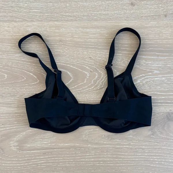 Skims Underwire Bra Size 32C Black - Image 2