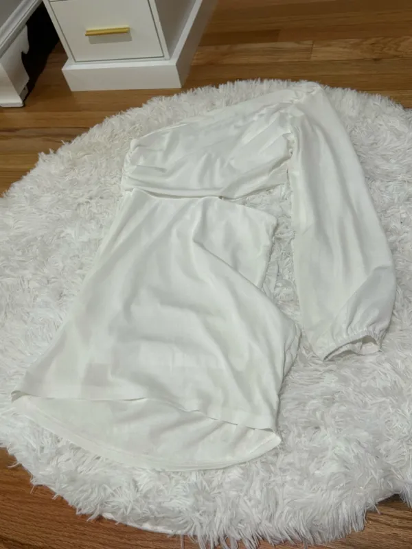 White dress - Image 2