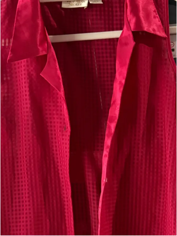Victoria's Secret Red Sleeveless Button Down Shirt Medium - Image 4