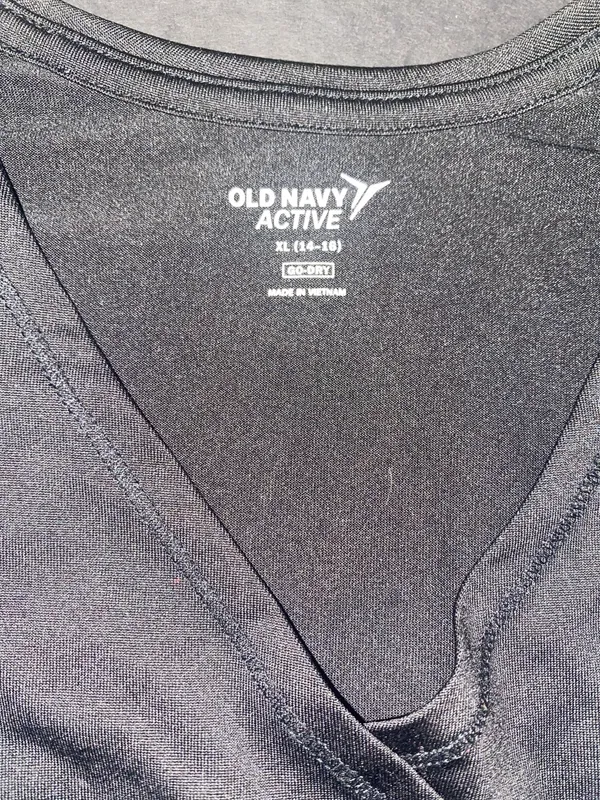 Old Navy Cropped Active Top - Image 2