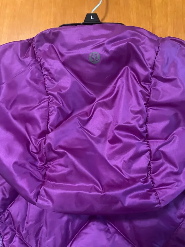 Lululemon down for a run puffer jacket - Image 9
