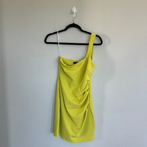 Lulu’s Lime Green Mini One Shoulder Body Dress Size Small - Image 2