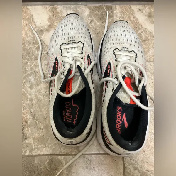 Brooks Ghost 13 Running Shoes Sneakers Grey 8.5 - Image 3