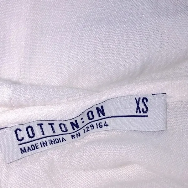 Cotton On size xsmall white dainty summer dress - Image 4