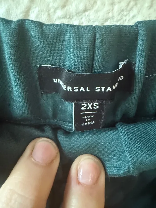 Universal Standard Women's 2XS Green Tapered Pants with Ankle Zippers - Image 3