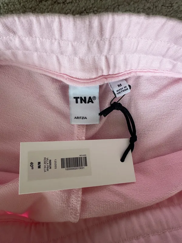 Aritzia TNA rerun shorts villa pink - Image 3