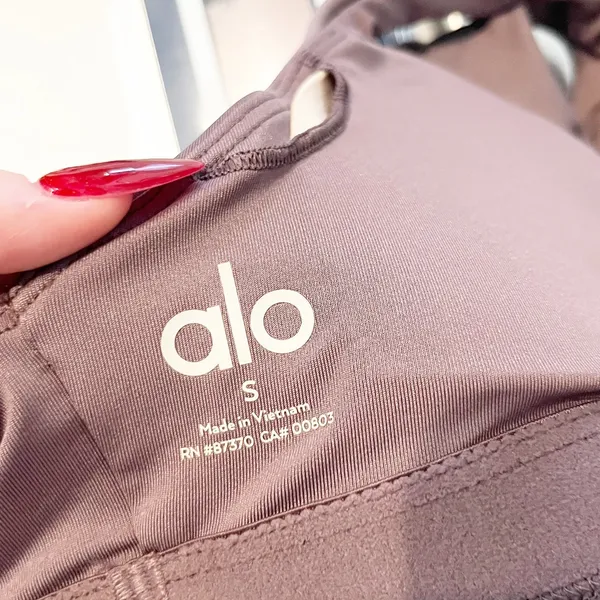 Alo Airlift Advantage Racerback Sports Bra Raisinette Purple Small - Image 3