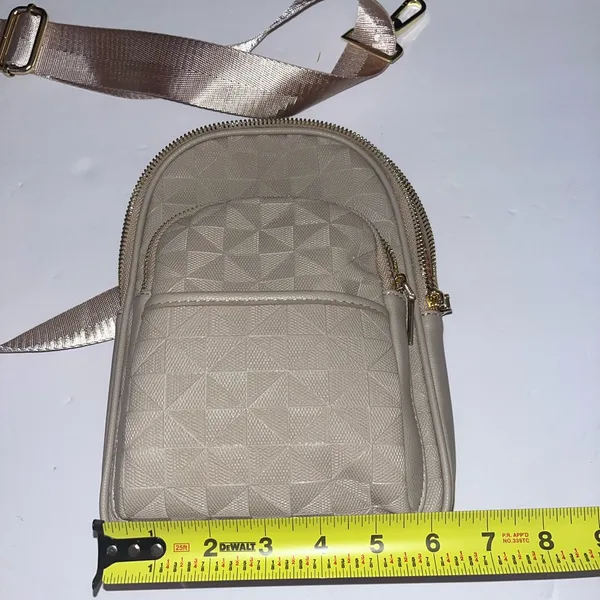 Leathered Cream Sling Crossbody Bag with Gold Accents - Image 10