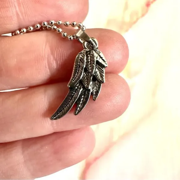 Silver tone half angel wing pendant necklace - Image 2
