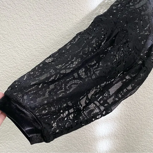 Free People Dream Team Black Velvet Lace Blouse Sz S - Image 11