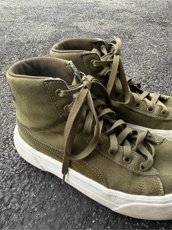 Puma Women’s Size 8 Olive Green High Top Platform Sneakers - Image 5