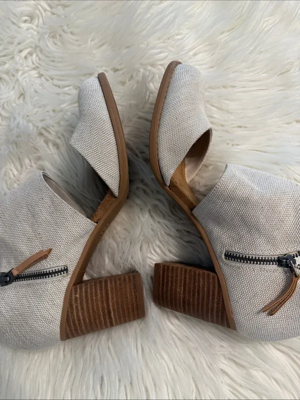 TOMS Cream Canvas Cross-Strap Block Heel Sandals size 9 BNWOT - Image 6