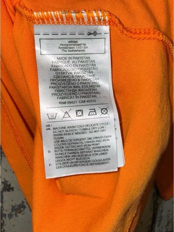 Reebok Women's MYT Crop Graphic 95 T-shirt Orange sz Small Retro Streetwear - Image 6