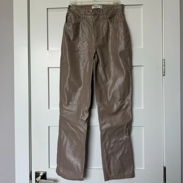 Abercrombie & Fitch 90s Straight Ultra High Rise Leather Pants - Image 4