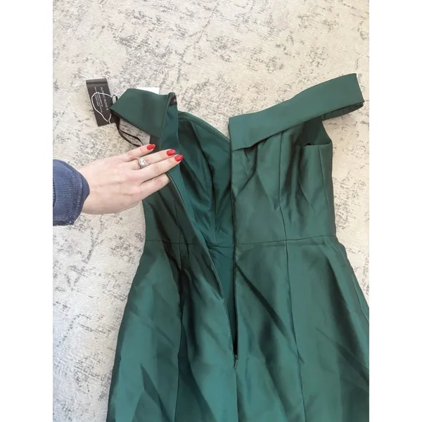 Alfred Sung Off-the-Shoulder Cuff Trumpet Gown Hunter Green Satin Size 2 D760 - Image 8