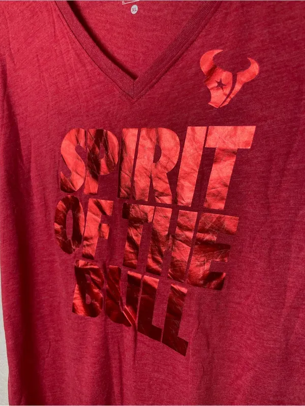 NFL Women's Red V-Neck Tee with Shiny Red Foil Logo Size XL - Image 6