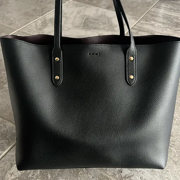 Coach Town Tote in Black with Gold Tone, Auth Code #C2091-72673 EXCELLENT! $280 - Image 5