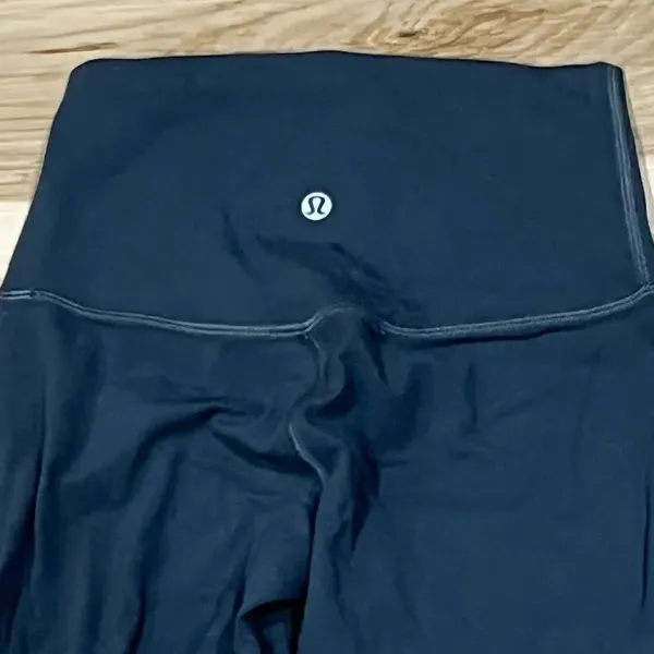 Lululemon Grey Cropped Wunder Under Leggings Women’s 2 - Image 3