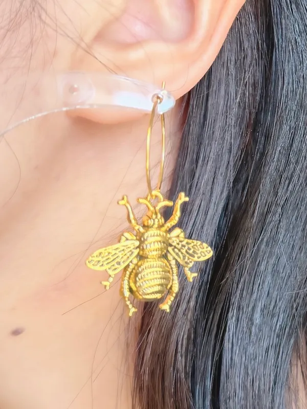 Handmade gold tone bee boho funky vintage antique style hoop earrings🐝🧡 - Image 3
