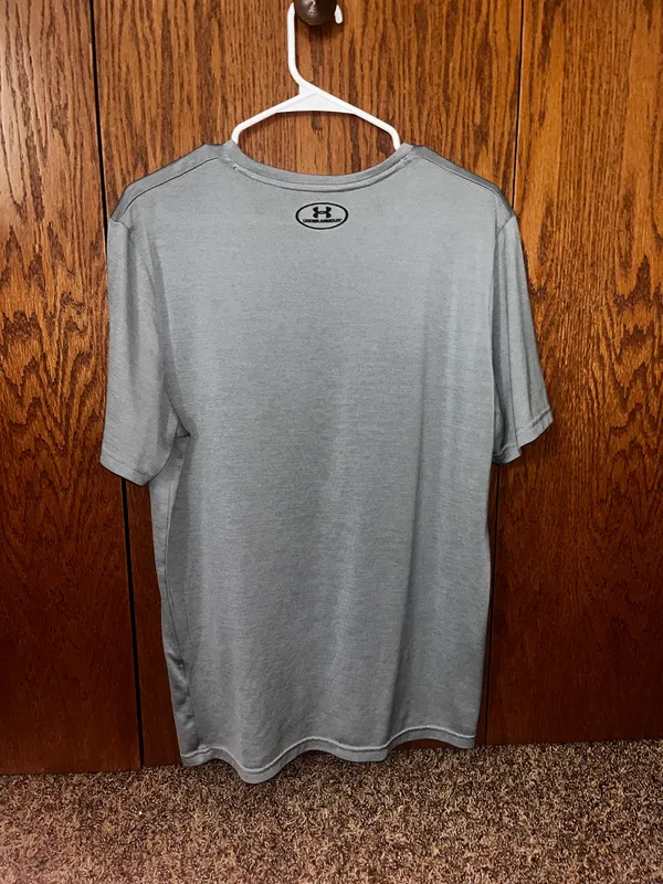 Men’s Under Armour Shirt Athletic - Image 2