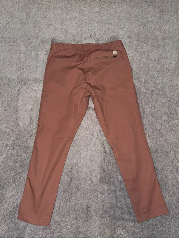 NWOT Vuori Ribstop pants size medium - Image 3