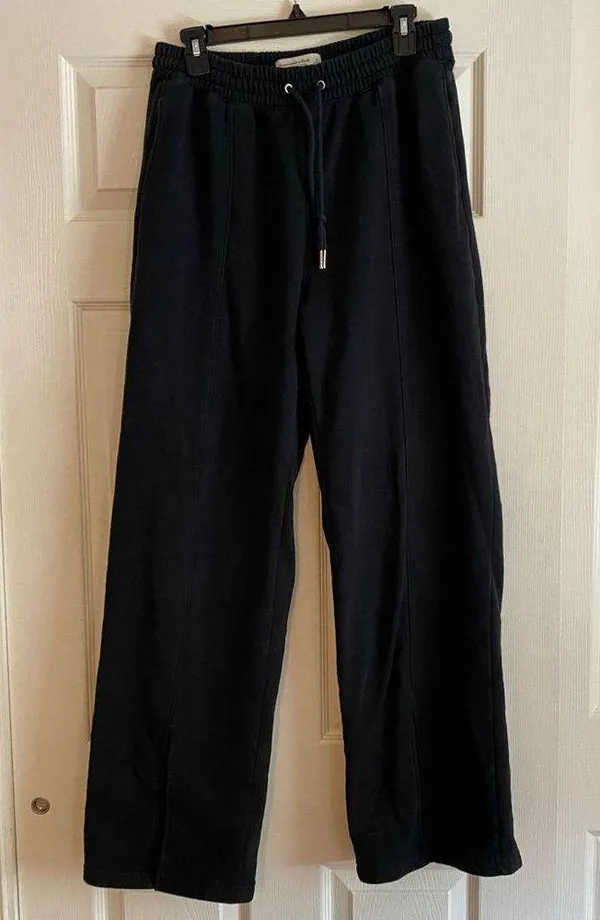 Soft A&F collection large long black wide leg sweatpants - Image 2
