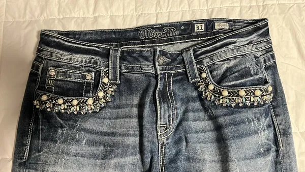 Miss Me Capri Jeans - Image 3