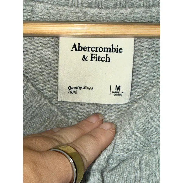 Abercrombie & Fitch Gray Wool Long Sleeve Cropped Cardigan Sweater Womens Size M - Image 3