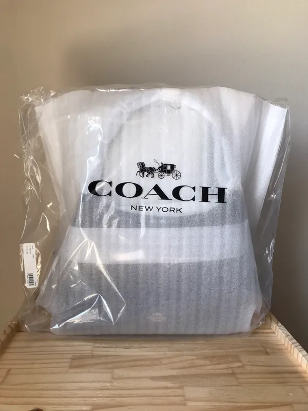 Coach Set - Image 20